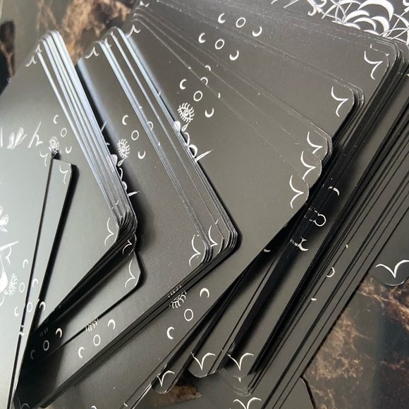 Dark Days Tarot - Picture 8 of 9